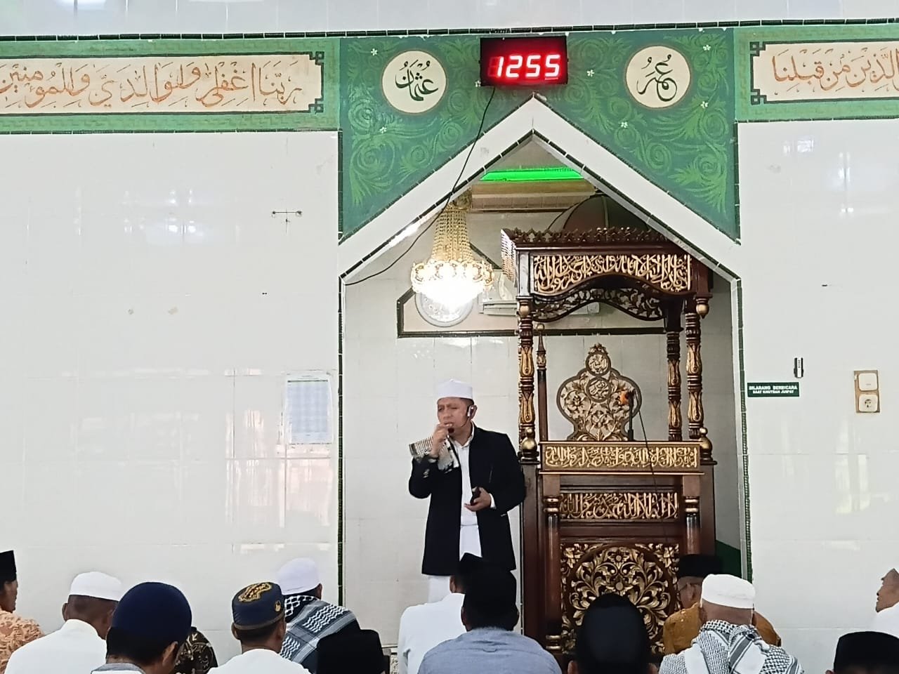 Kakan Kemenhaj Pangkep Sosialisasikan Perhajian di Hadapan Jamaah Salat Jumat