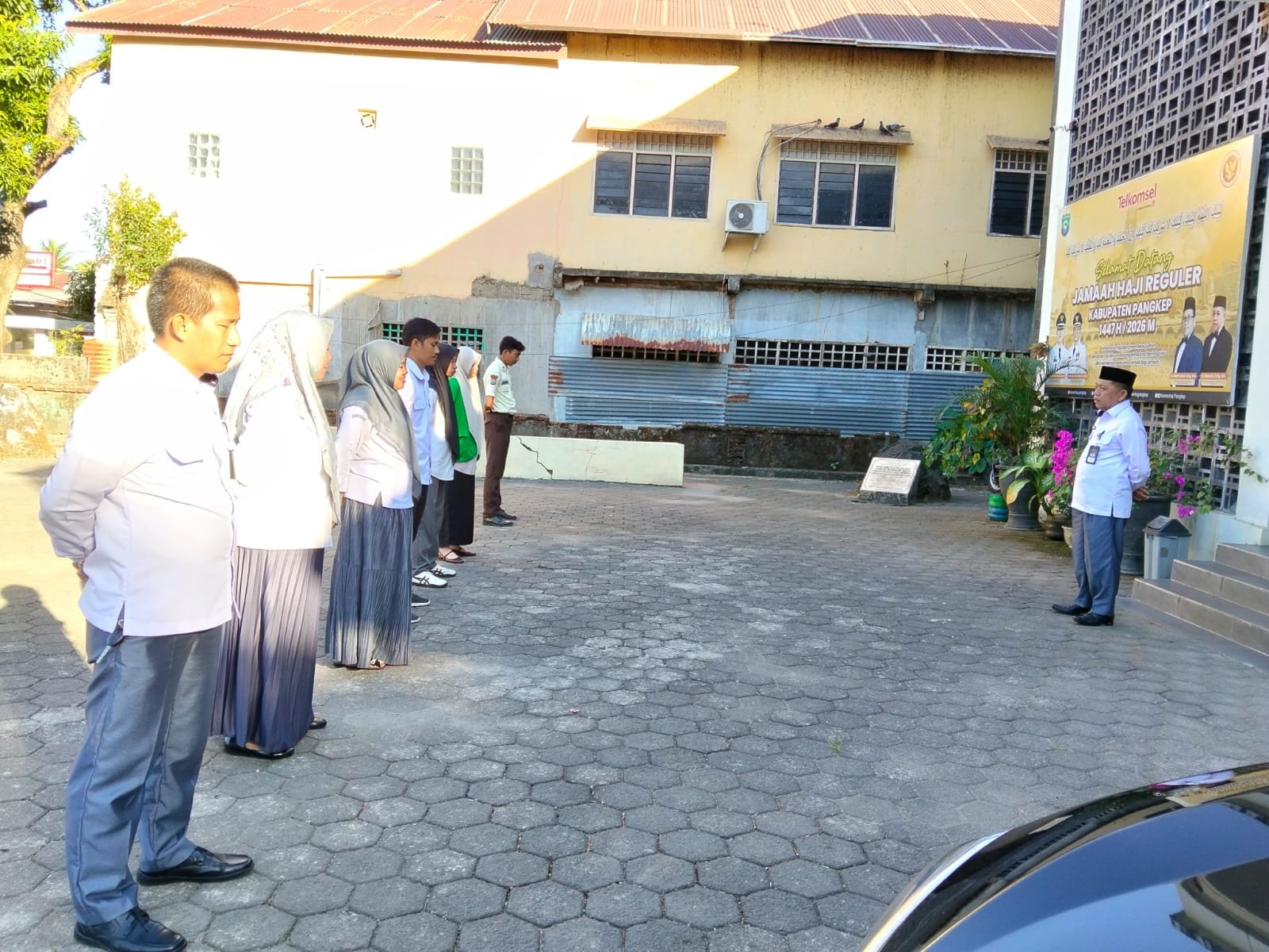 Apel Perdana Bulan Agustus, Kepala Kemenhaj Pangkep Ajak ASN Tingkatkan Kualitas Pelayanan