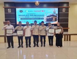 Kemenhaj Soppeng, Dinkes Gowa, dan Dua Kloter Terima Penghargaan Atas Kinerja di Bidang Kesehatan  