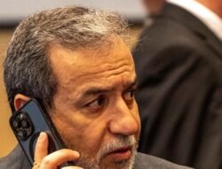 Menlu Iran-Saudi Saling Telepon saat Riyadh Mulai Ikut Perang AS