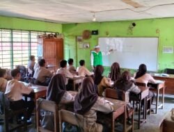 Rutin Mengajar di MTs DDI Segeri, Kepala Kantor Kemenhaj Pangkep Tetap Mengabdi untuk DDI