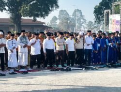 Kemarau Panjang, Ribuan Peserta Kemah Pramuka Madrasah Propinsi Sulsel Gelar Shalat Istisqa