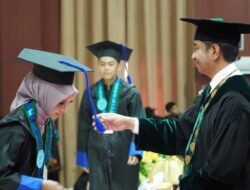 Wisuda Angkatan 121, Rektor UIN Alauddin Ajak Lulusan Menjadi “Sarjana Anak Tangga”