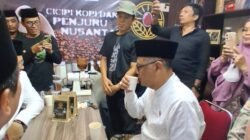 Menhaj Tinjau Stand Expo Ekosistem Haji di Sulsel, Takjub Racikan Kopi Puang