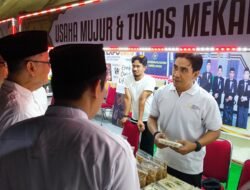 Menteri Haji Sambangi Stand Kemenhaj Bantaeng di Sulsel Ekspo, Puji Cita Rasa Kacang Tumbuk Khas Daerah